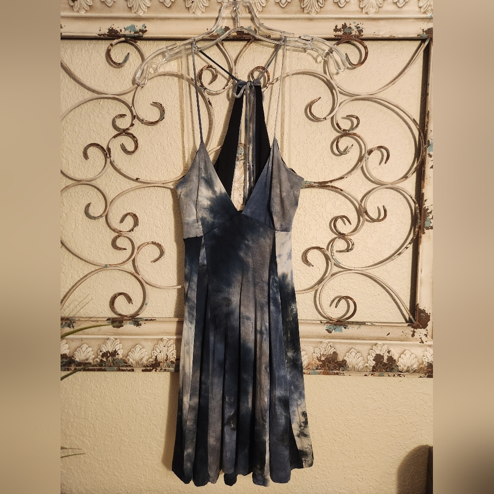 🦄 Full Tilt Halter Tie-dye styled Dress
